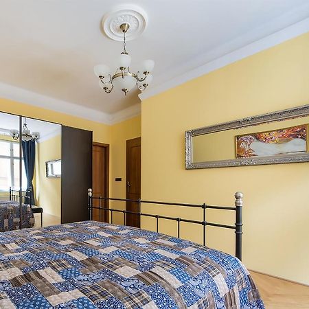 In Heart Of Prague - 2Br 2Ba Elegant Downtown Apt Ngoại thất bức ảnh