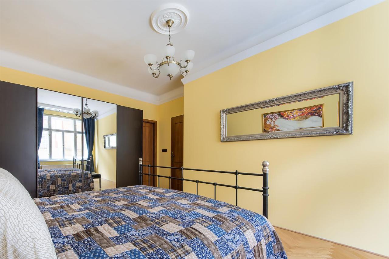 In Heart Of Prague - 2Br 2Ba Elegant Downtown Apt Ngoại thất bức ảnh