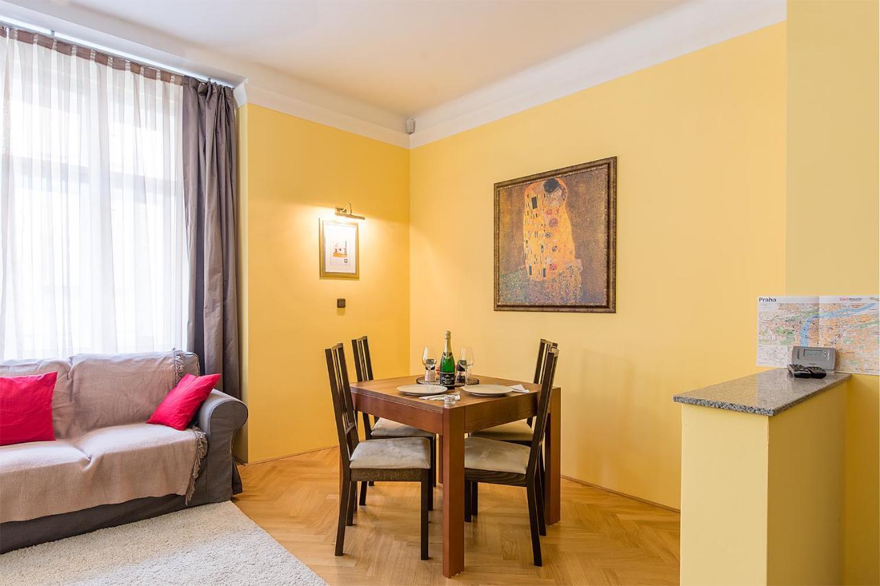 In Heart Of Prague - 2Br 2Ba Elegant Downtown Apt Ngoại thất bức ảnh